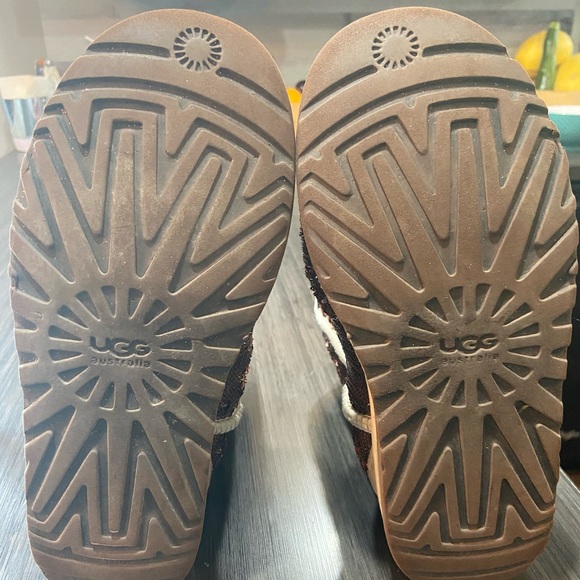 Sparkly Uggs - Picture 5 of 5